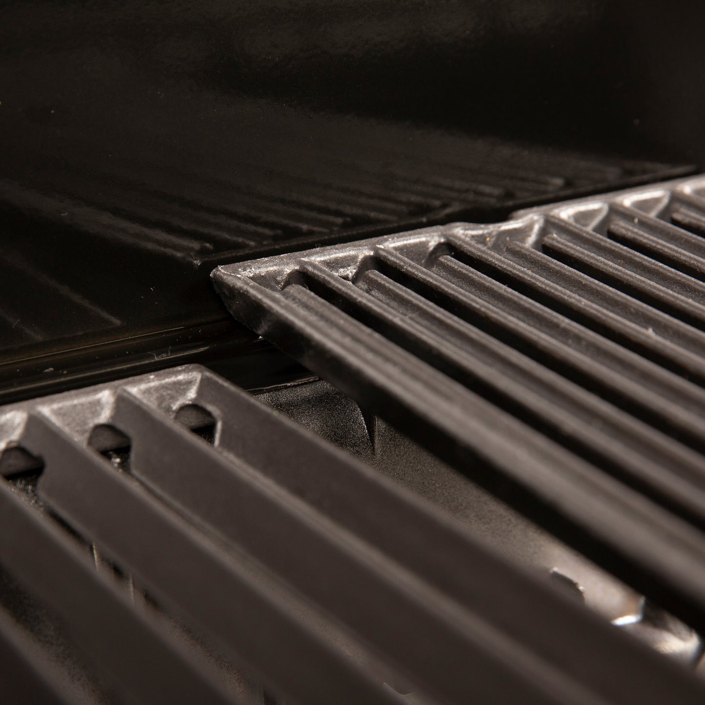 Broil King CROWN™ 420 Seitenteile abklappbar