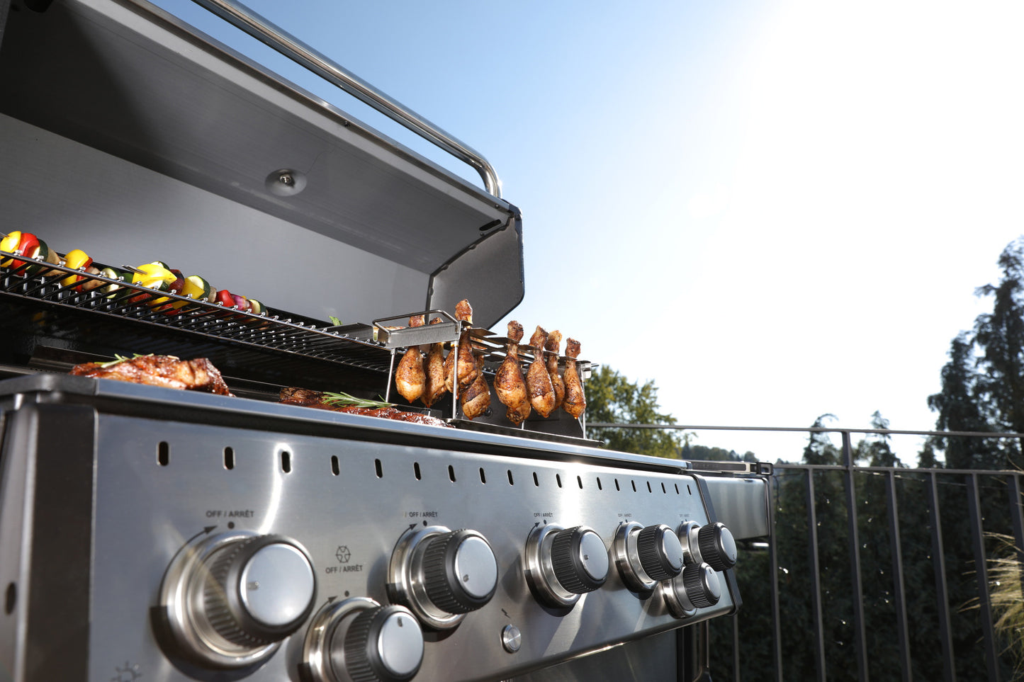 Broil King Baron™ S 590 IR mit Infrarotseitenbrenner