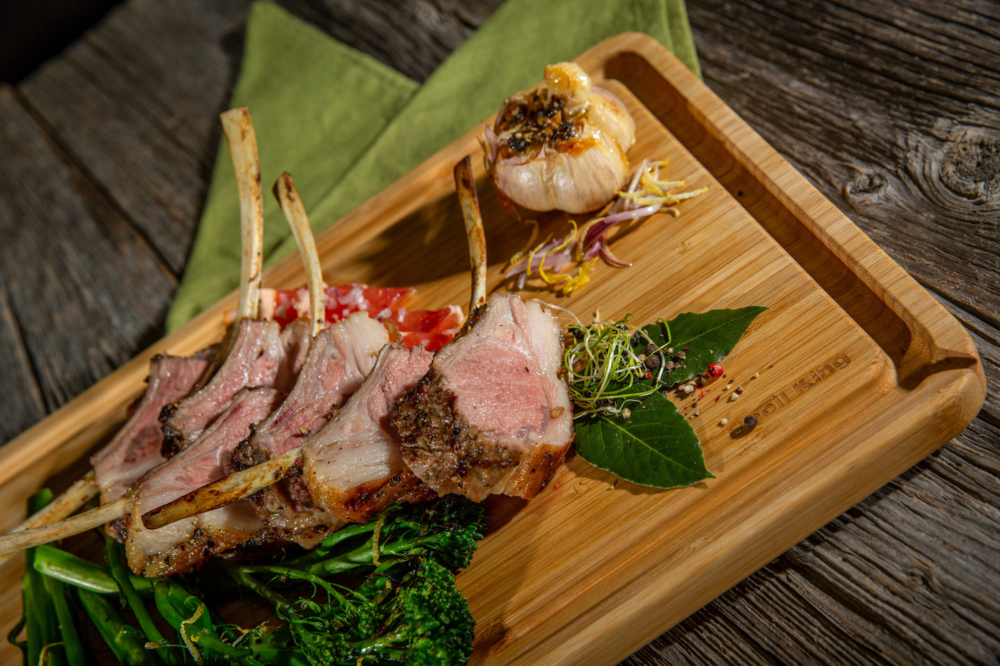 Broil King – SCHNEIDBRETT BARON (Bambus | 49,3 × 25,4 × 3,8 cm)