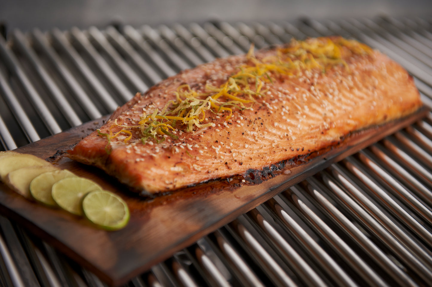 Broil King – ZEDERNHOLZPLANKE (2er-Set | 480 cm³ pro Planke)  🌲 Aromatischer Rauch. Zarter Fisch. Intensiver BBQ-Geschmack.