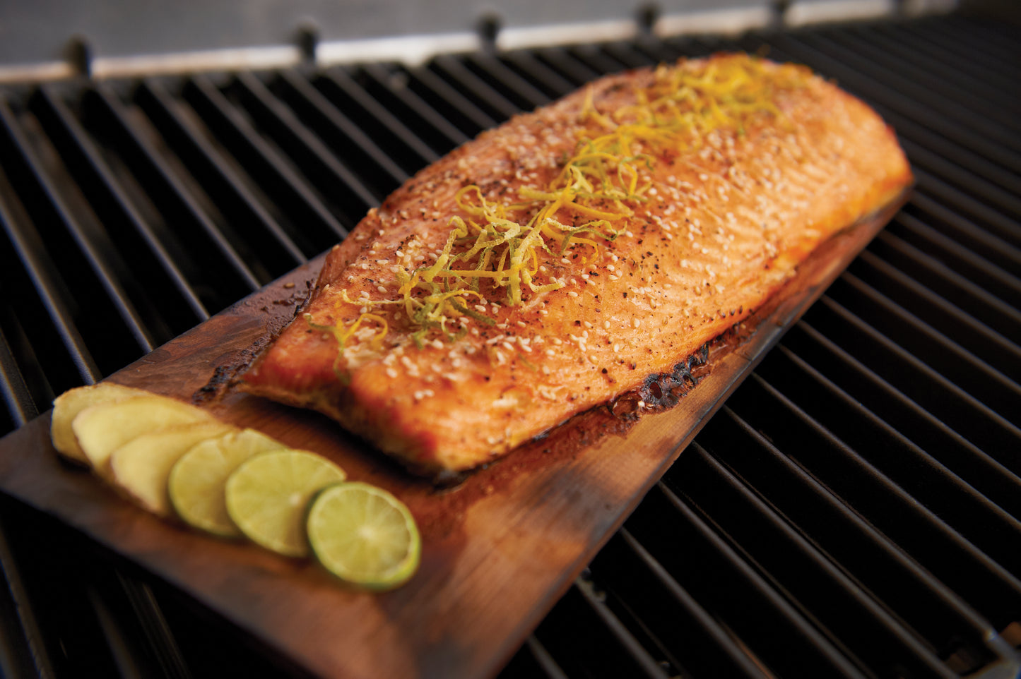 Broil King – ZEDERNHOLZPLANKE (2er-Set | 480 cm³ pro Planke)  🌲 Aromatischer Rauch. Zarter Fisch. Intensiver BBQ-Geschmack.